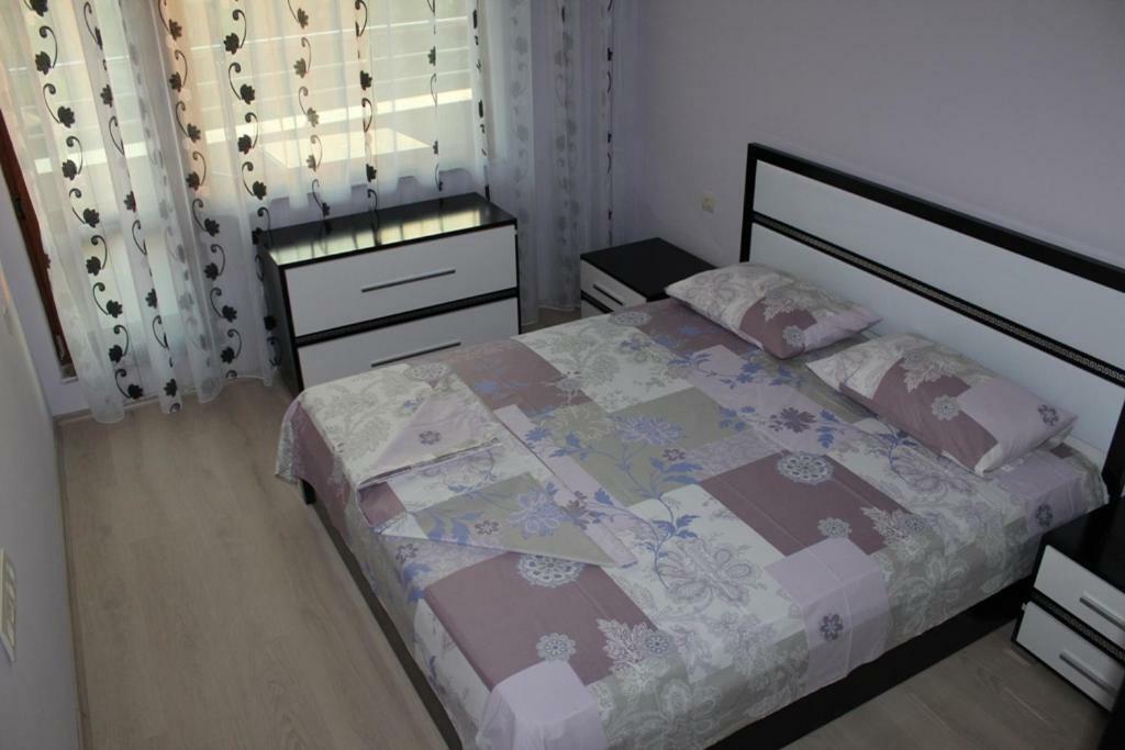 Paradise Day Pomorie Bagian luar foto